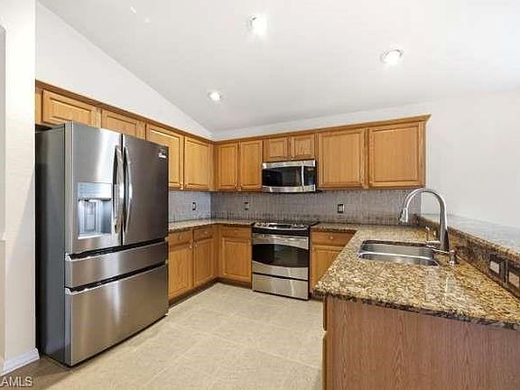 4th image of 2940 Orange Grove TRL