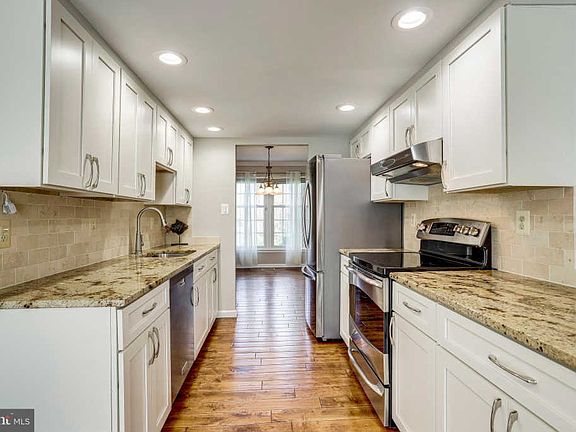 4th image of 7464 Adams Park Ct