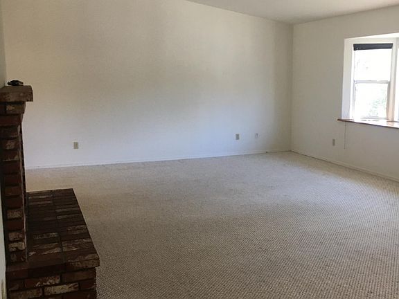 3rd image of 5760 Ardilla Ave