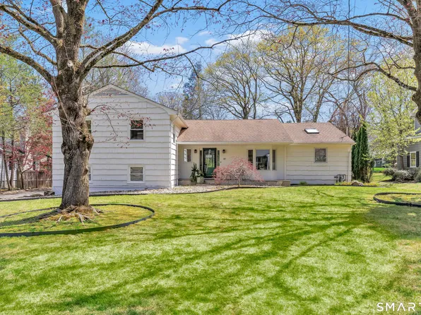 89 Random Road, Fairfield, CT 06825