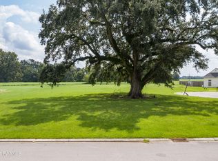100 Fallow Ln, Broussard, LA 70518