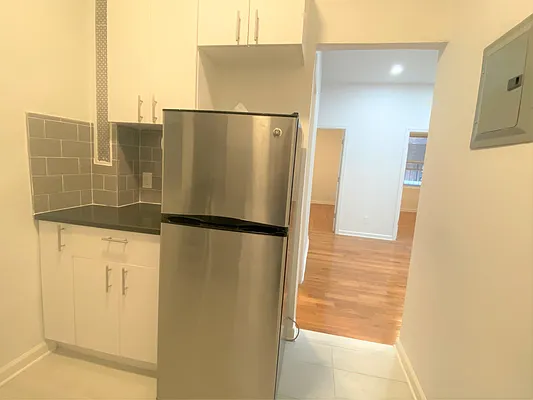 Rented by Dynamik Realty | media 14