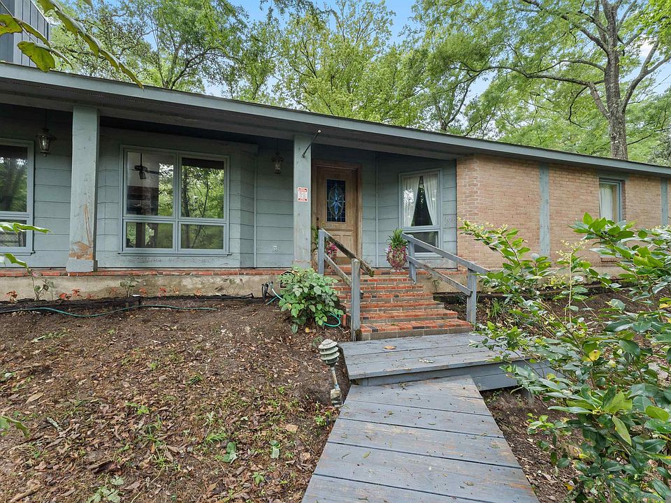 1st image of 19648 Deer Park Ave