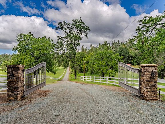 2nd image of 19351 Fiddletown Rd
