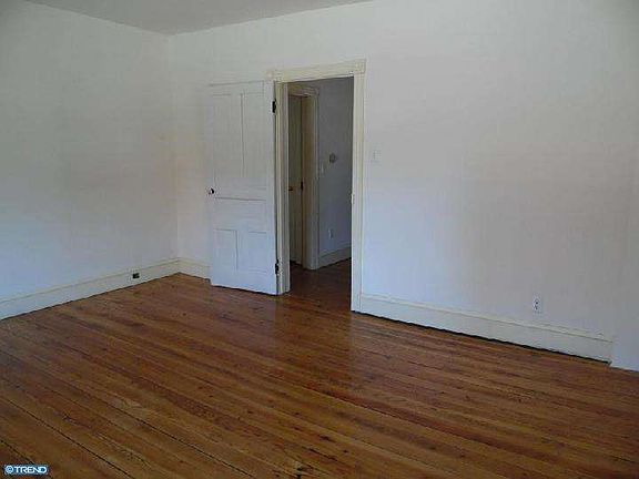 4th image of 412 N Franklin St