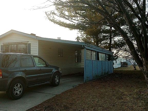 3rd image of 219 Briarwood Trl