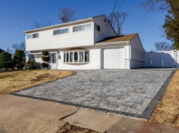 29 Arden St, Franklin Twp., NJ 08873