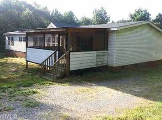 1680 Sandy Ridge Dr, Liberty, NC 27298