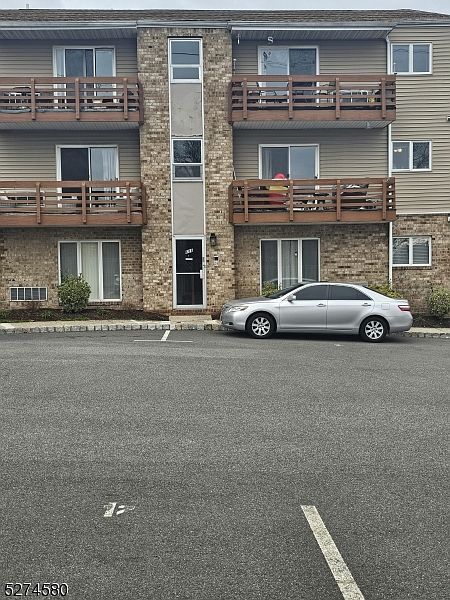 1st image of 680 Union Ave #4