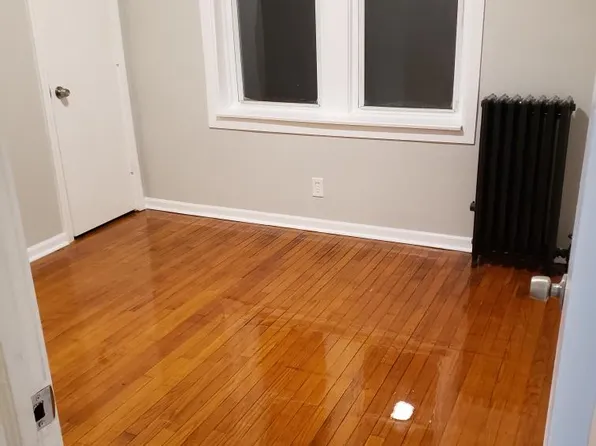 6807 S Harper Ave APT 2R, Chicago, IL 60637