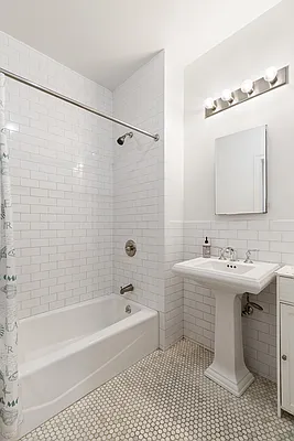 Rented by Compass | media 17