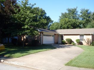 3741 N Whippoorwill Ct, Fayetteville, AR 72701