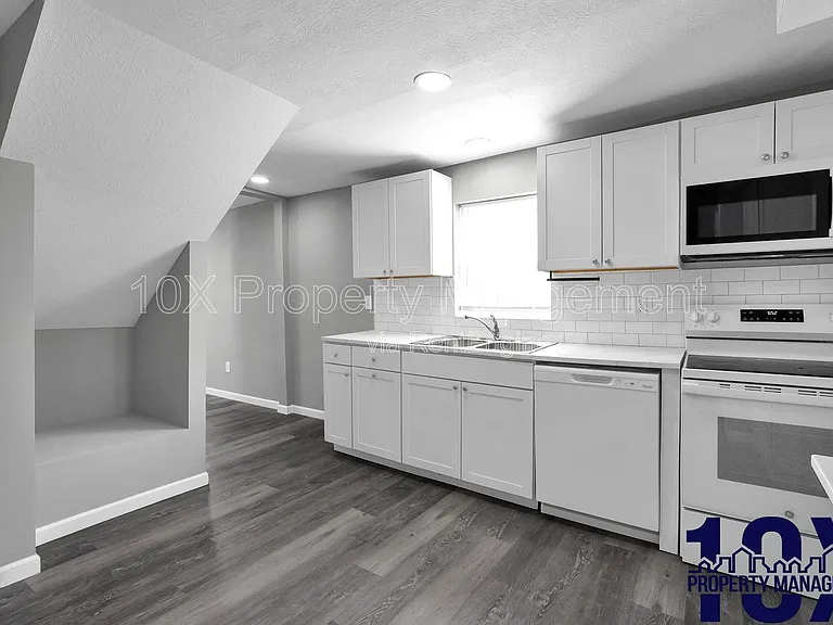 2767 Hiawatha St — Photo 9