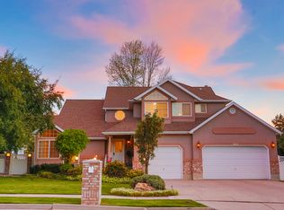 1882 E Crescent View Dr, Sandy, UT 84092