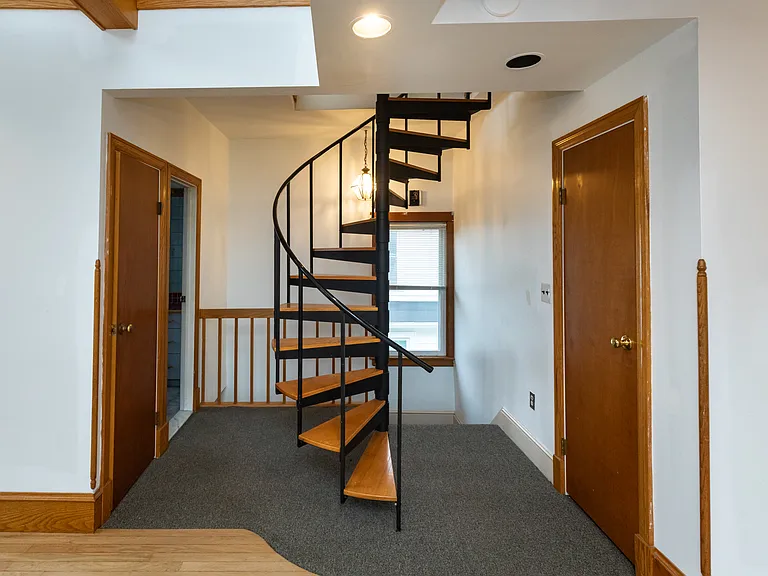 333 Montgomery St #2 — Photo 15