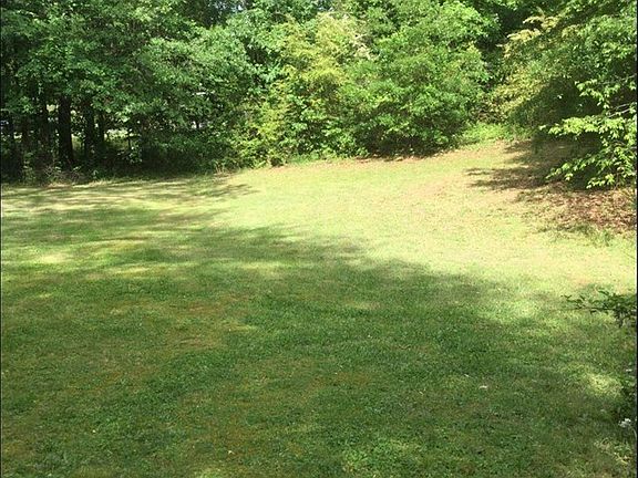 3rd image of 121 Singing Hills Dr