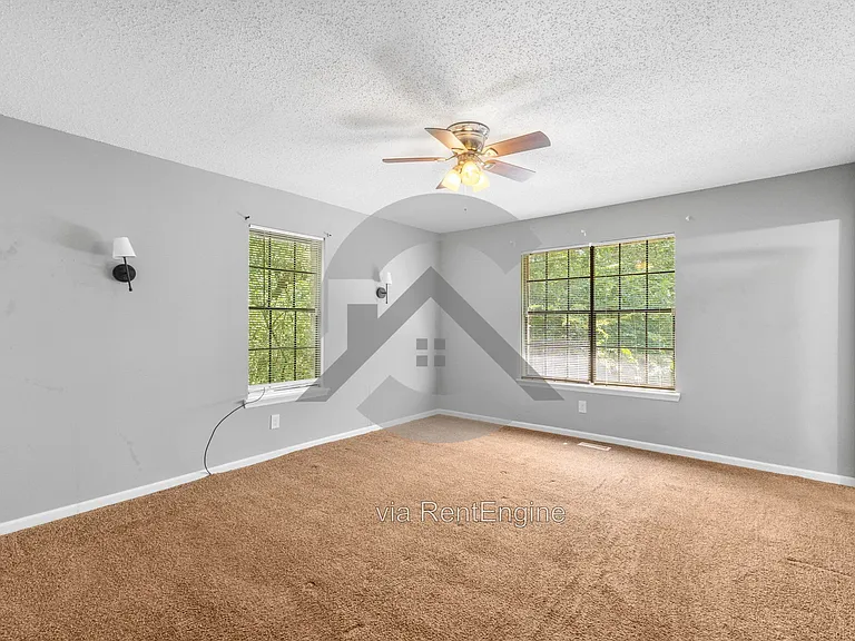 108 Robin Ln — Photo 14
