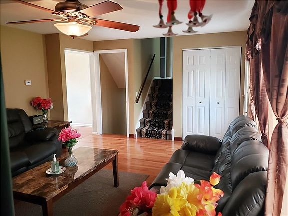 2nd image of 60 Cedarhurst Dr