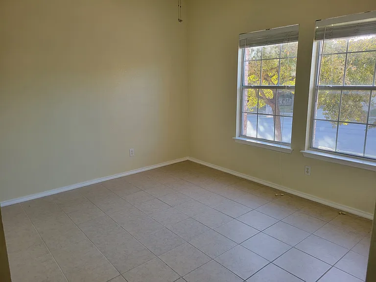 7219 Avery Rd — Photo 4