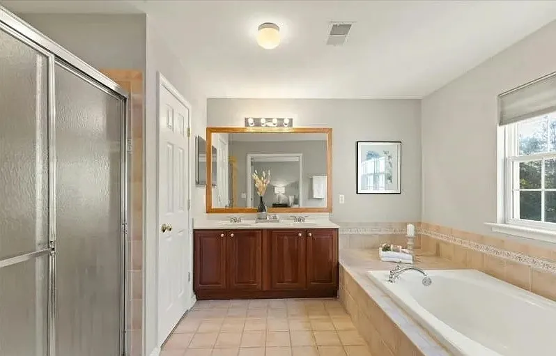 2 bed, $3,550 — Photo 1