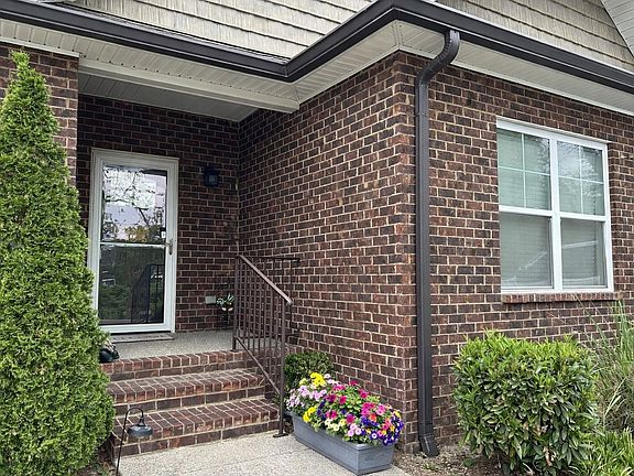 2nd image of 125 Hudgens Ct