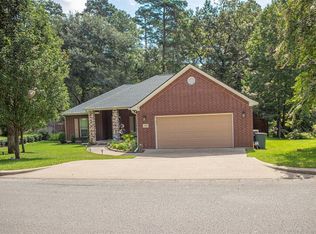 1921 Greentree Dr, Huntsville, TX 77340