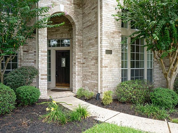 2nd image of 12402 Vintage Leaf Cir