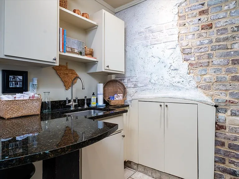 53 Hasell St #J — Photo 15
