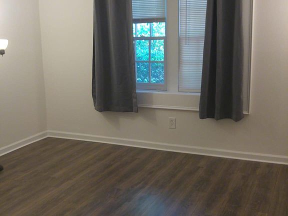 3rd image of 3095 Colonial Way APT L