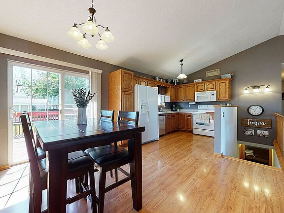 5th image of 410 Richland Ave