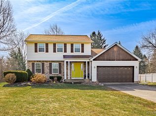 5024 Escarpment Dr, Lockport, NY 14094