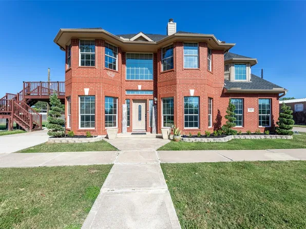 615 Cypress Ave, Fresno, TX 77545