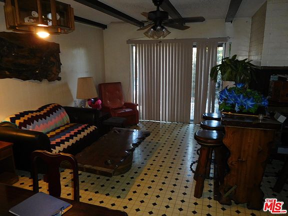 3rd image of 10724 Crenshaw Blvd