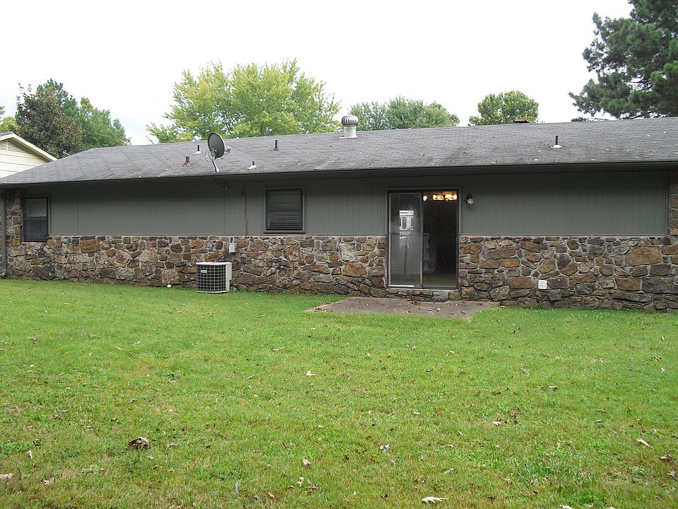 1st image of 1813 E 12th St