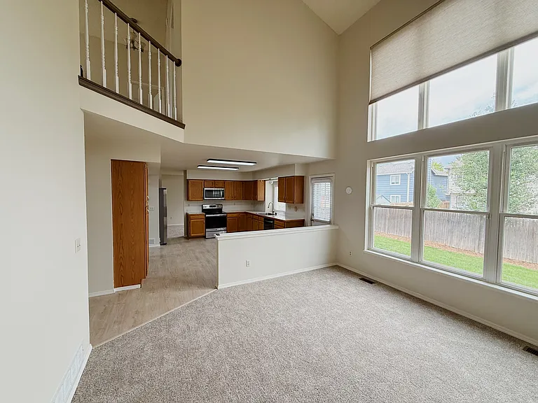 8061 Scarborough Dr — Photo 17