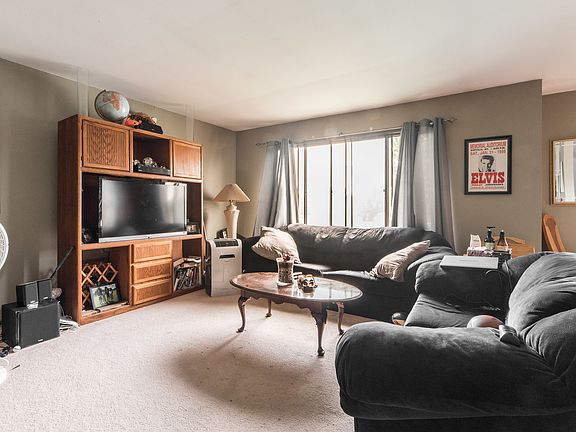4th image of 3738 Merrimac Ln W