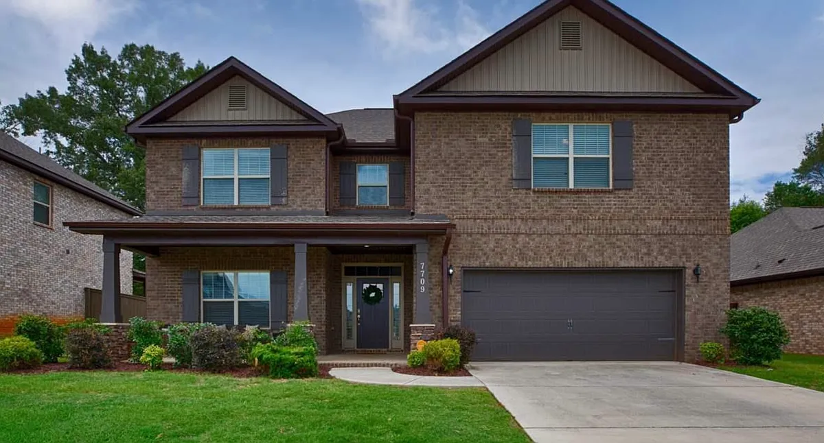 Building Photo - 7709 N Catawba Cir