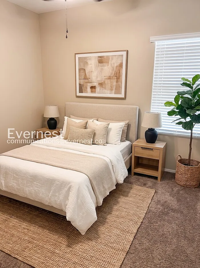 4 bed, 3.0 bath, 2230 sqft, $2,594 — Photo 4