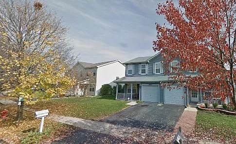 3 bed, 2.5 bath, 1398 sqft, $3,300 — Photo 2