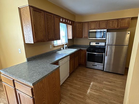 5th image of 802 S 6th St #1