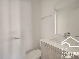 7621 N Sheridan Rd #F2, Chicago, IL 60626