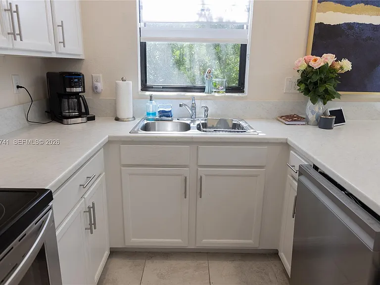 24950 SW 114th Ave — Photo 5