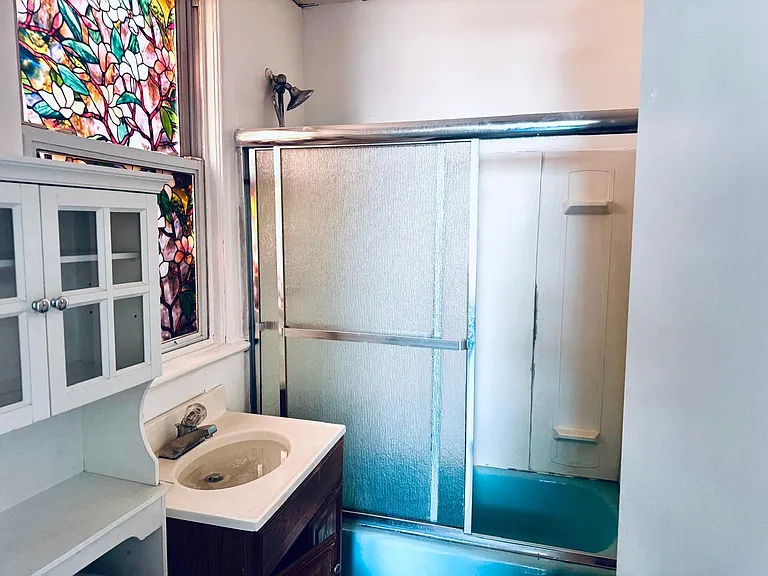 25 Columbia Ave #2 — Photo 4