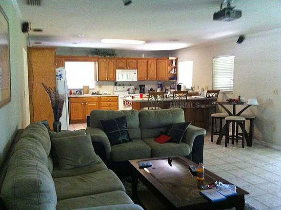 5th image of 3057 SE Lovejoy St