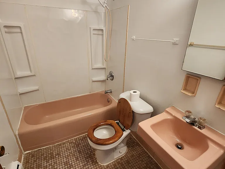 1484 S 92nd St #15 — Photo 3