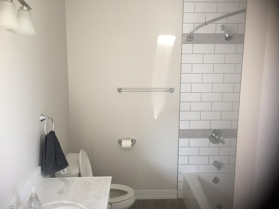 408 W Wood Ave Peotone, IL, 60468 Apartments for Rent Zillow