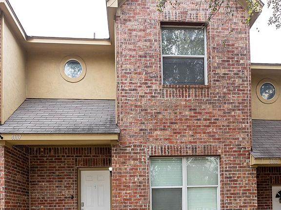 3rd image of 4107 Saint Charles Bay