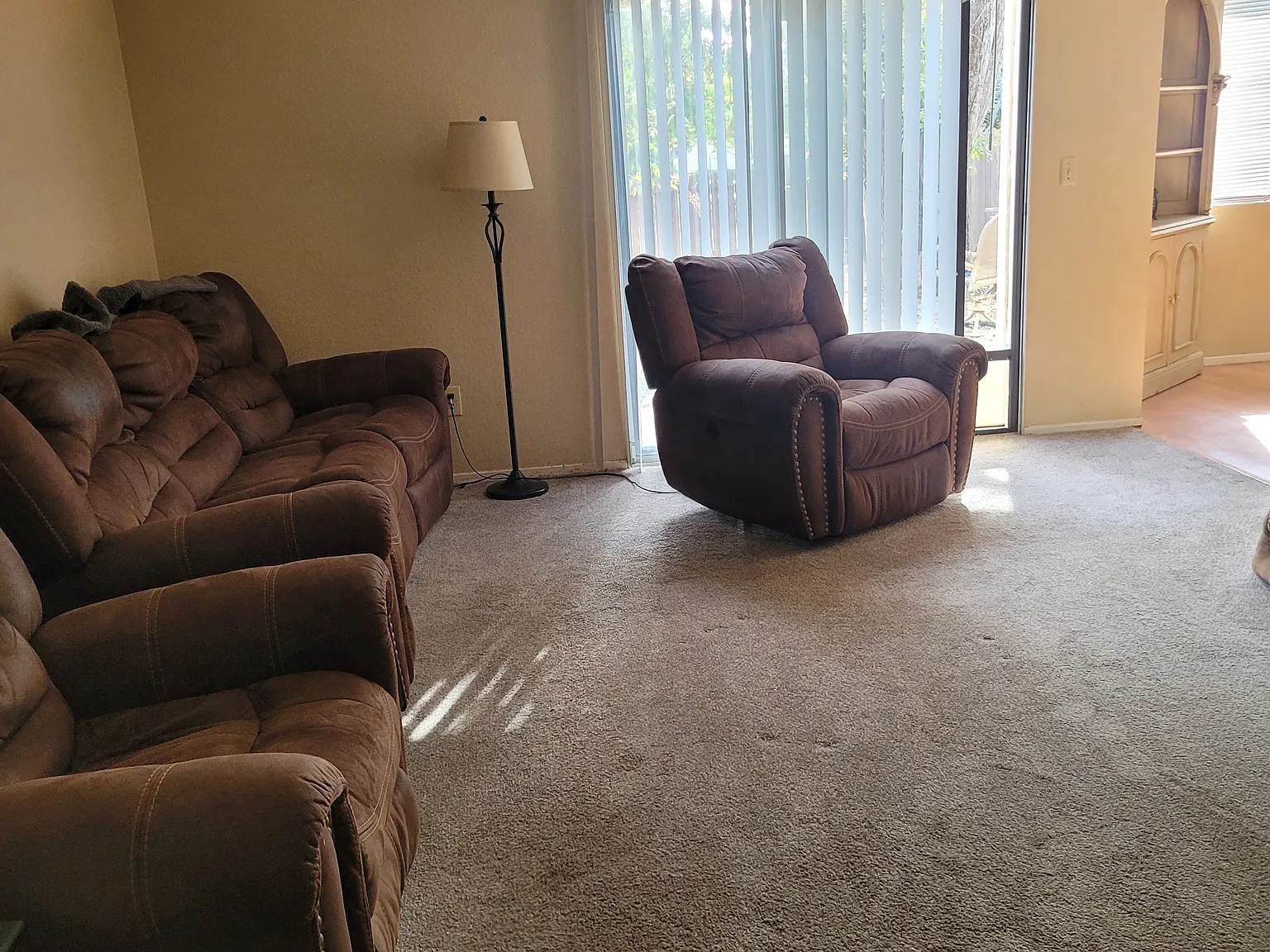 2 bed, 1.5 bath, 1100 sqft, $2,300 — Photo 2