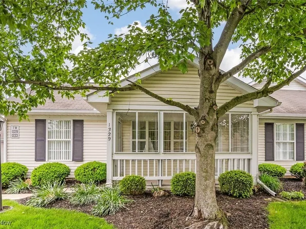 1329 Hillview Cir W, Newark, OH 43055