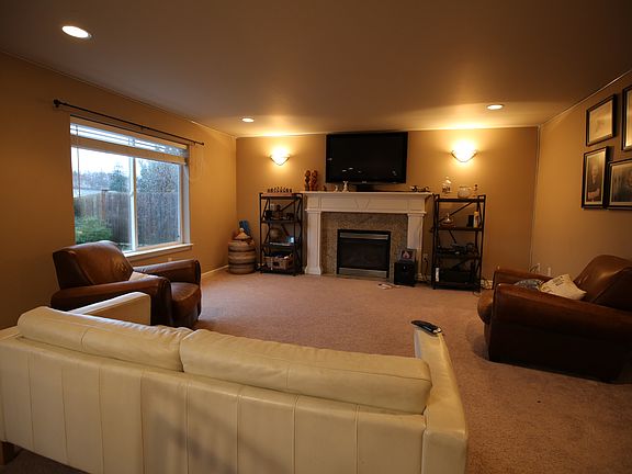 5th image of 924 NW Scenic Vista St